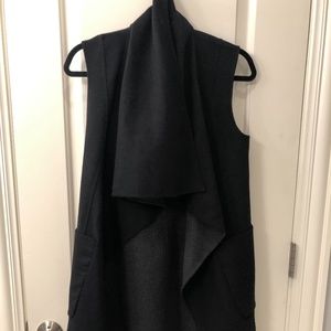 Reversible knee length sleeveless jacket wrap